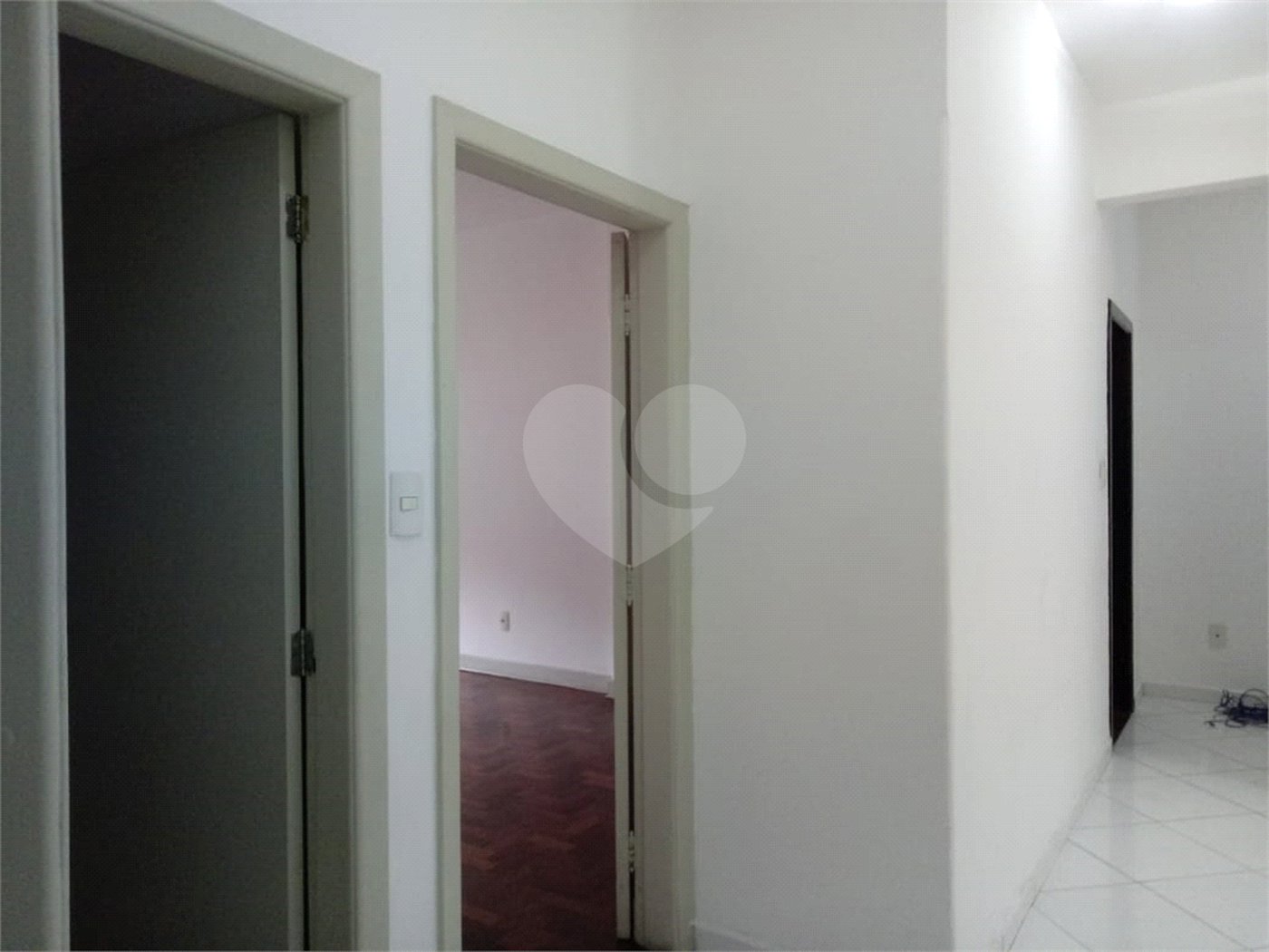 Apartamento à venda com 2 quartos, sendo 1 suíte, em República, São Paulo, SP