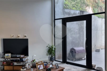 Casa à venda com 4 suítes no condomínio Osato, Atibaia - SP