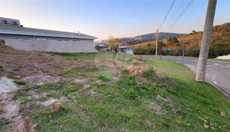 Terreno à venda no condomínio Santa Isabel I, Louveira - SP
