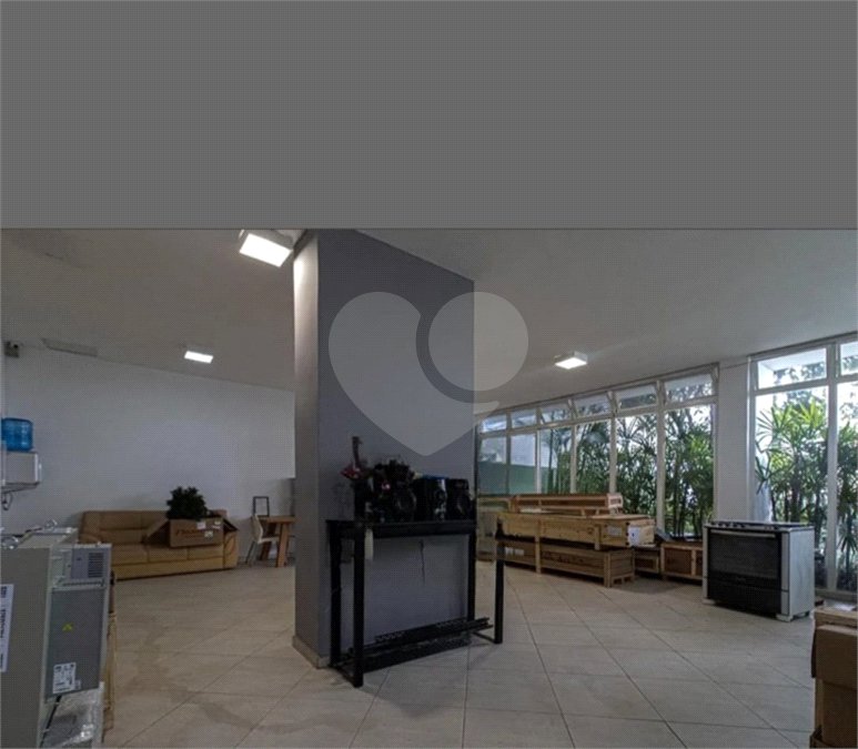 Apartamento à venda com 3 quartos, sendo 1 suíte,  em Aclimação, São Paulo, SP