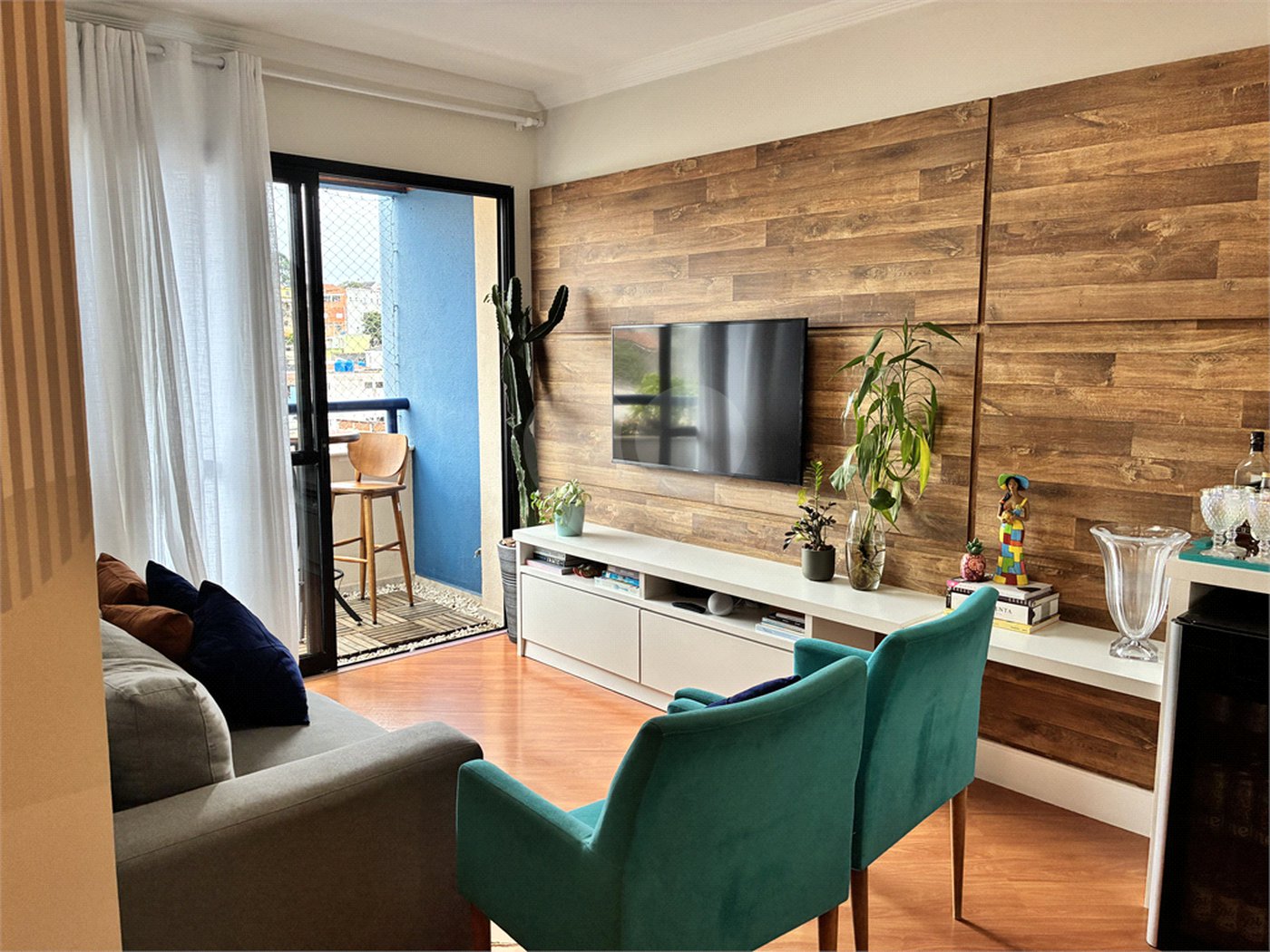 Apartamento à venda com 3 quartos, sendo 1 suíte, em Vila Gustavo, São Paulo, SP
