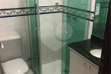 Casa à venda com 3 quartos, sendo 1 suíte, no condomínio Residencial Via Veneto, São Paulo - SP