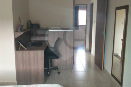Sobrado à venda com 3 quartos, sendo 1 suíte,  em Jardim Universo, Mogi das Cruzes, SP