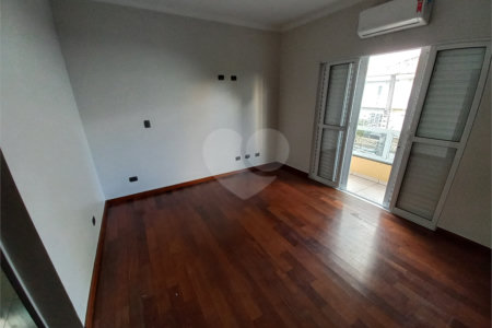 Sobrado à venda com 3 quartos, sendo 1 suíte, em Lar São Paulo, São Paulo, SP