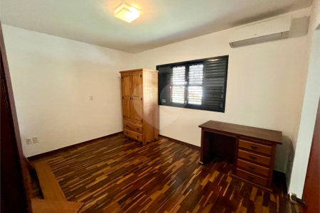 Casa Térrea à venda com 3 quartos, sendo 1 suíte,  em Cidade Universitária, Campinas, SP