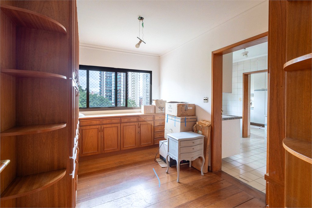Apartamento à venda com 4 quartos, sendo 3 suítes,  em Jardim Monte Kemel, São Paulo, SP