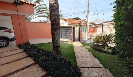 Casa à venda com 3 quartos, sendo 1 suíte,  em Vila Rosa, Itapetininga, SP