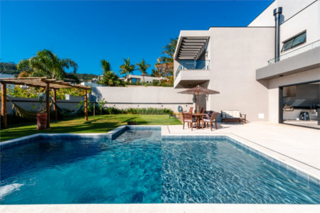 Casa à venda com 4 suítes em Condomínio Porto Atibaia, Atibaia, SP