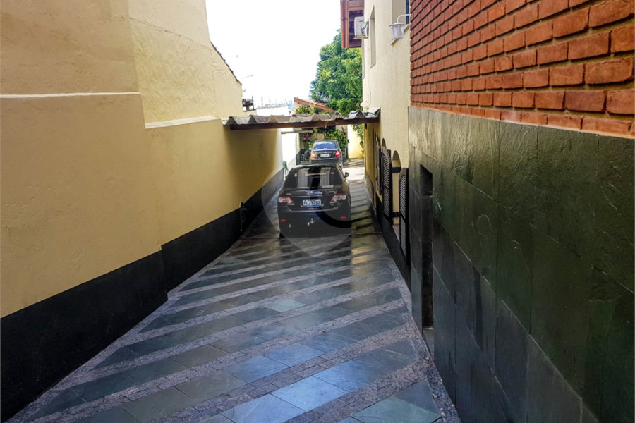 Sobrado à venda com 4 suítes em Santana, São Paulo, SP
