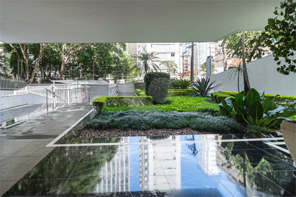 Apartamento à venda ou para alugar com 4 quartos, sendo 1 suíte,  em Jardim América, São Paulo, SP