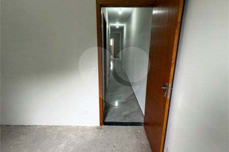 Casa à venda com 3 quartos, sendo 1 suíte, no condomínio Felipe Camarao, Poá - SP