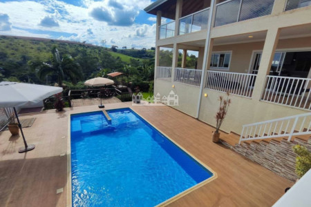 Casa à venda com 6 suítes no condomínio Portal Ouro Verde, Atibaia - SP