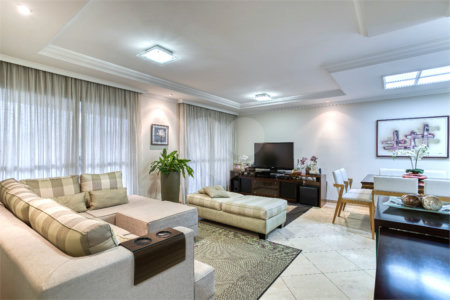 Apartamento à venda com 4 quartos, sendo 3 suítes, em Alto da Boa Vista, São Paulo, SP