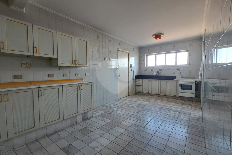 Apartamento à venda com 3 quartos, sendo 1 suíte,  em Paraíso, São Paulo, SP