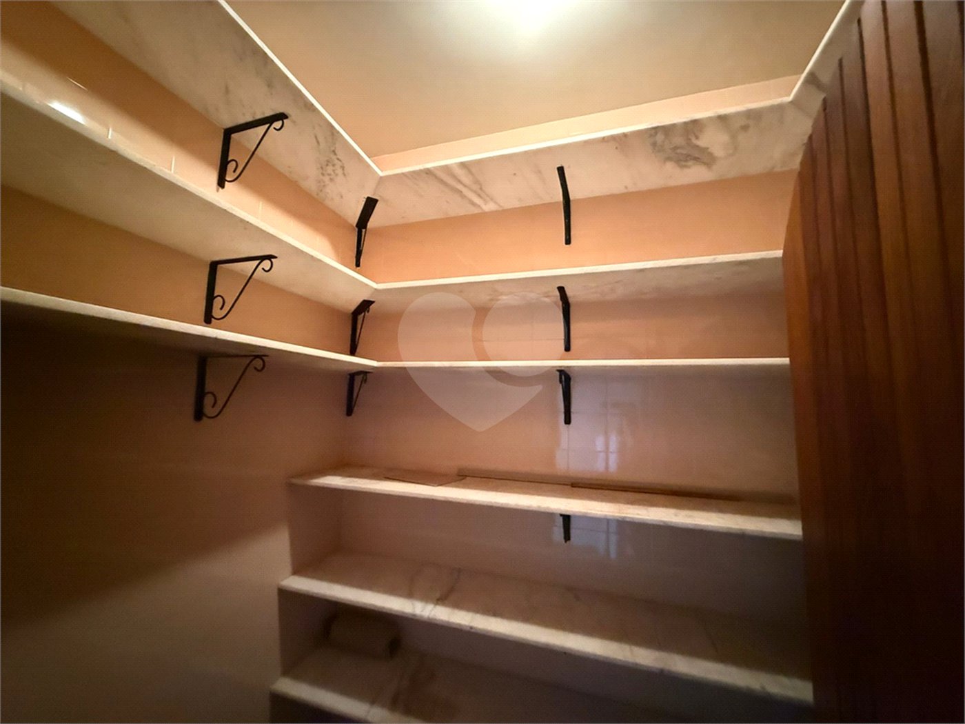 Apartamento à venda com 4 quartos, sendo 2 suítes, no Centro, Araraquara, SP