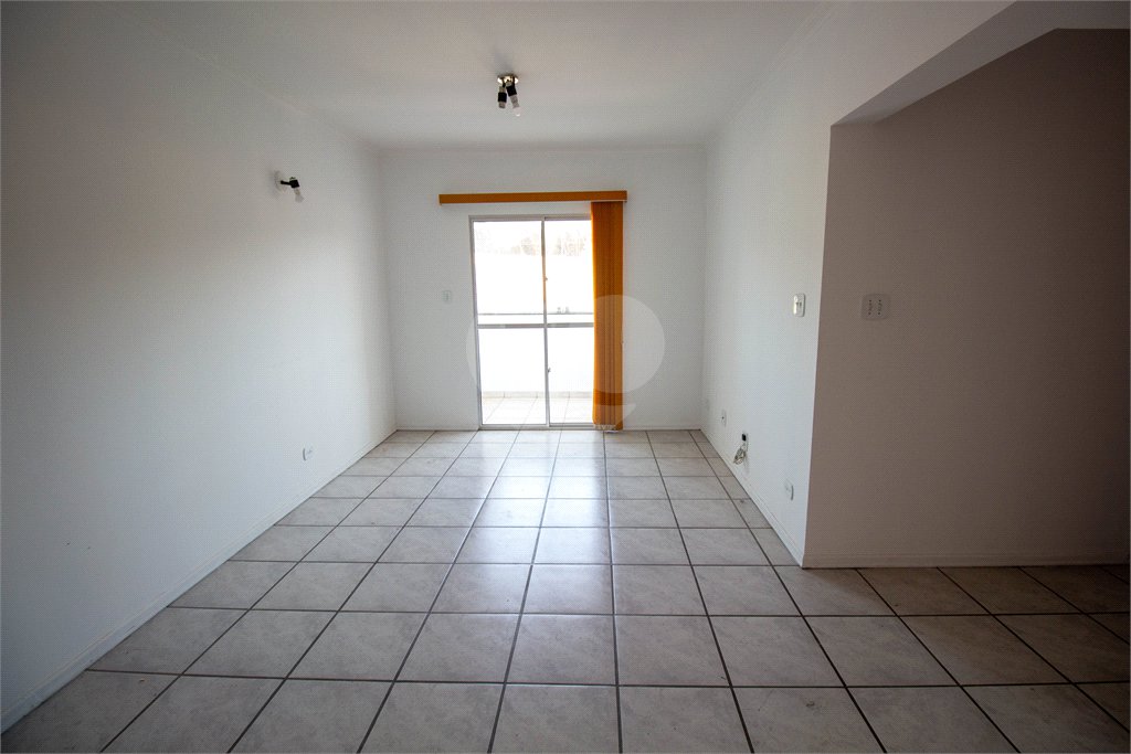 Apartamento à venda com 3 quartos, sendo 1 suíte, no Centro, São Roque, SP
