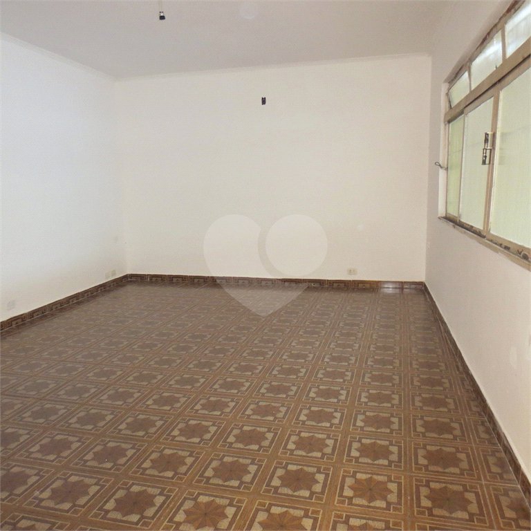 Casa à venda com 4 quartos, sendo 1 suíte, em Vila Santo Estéfano, São Paulo, SP