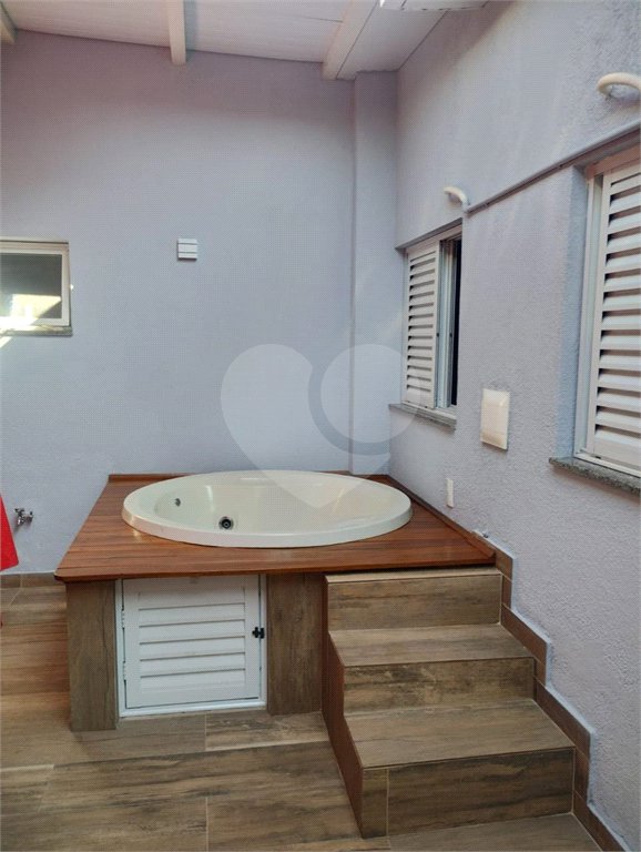 Casa à venda com 3 quartos, sendo 1 suíte, no condomínio Vilagio Vista Real, Paulínia - SP