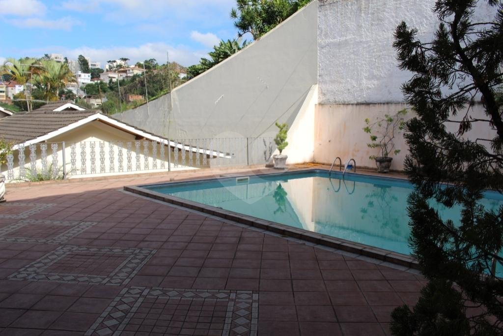 Sobrado à venda com 3 suítes em Tremembé, São Paulo, SP