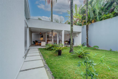 Casa Térrea à venda com 4 suítes em Alto da Boa Vista, São Paulo, SP