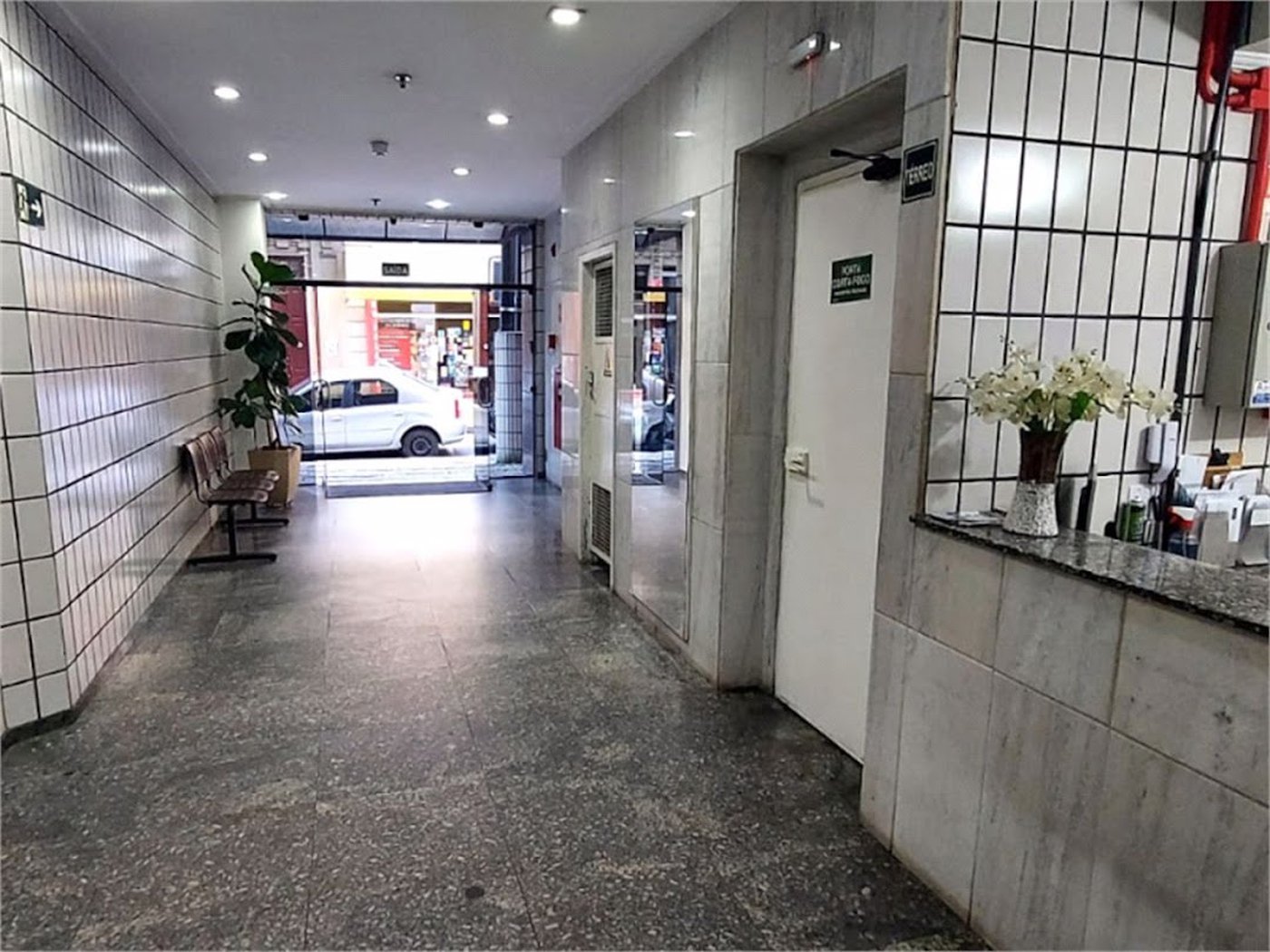Sala Comercial para venda e locação, Centro, Santos - SA0071.