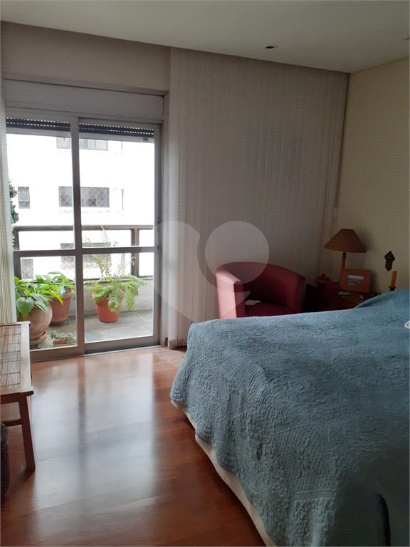 Apartamento à venda com 3 suítes em Conjunto Residencial Morumbi, São Paulo, SP