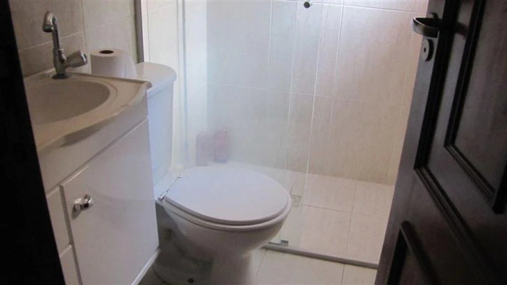 Casa à venda com 3 quartos, sendo 1 suíte, no condomínio Villa Jardim Sul, São Paulo - SP