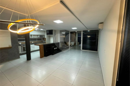 Casa à venda com 3 suítes no condomínio Brisa 1, Mogi das Cruzes - SP