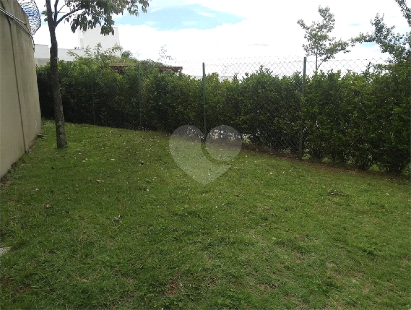 Casa à venda com 3 suítes no condomínio Villa Lombarda, Valinhos - SP