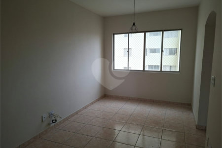 Apartamento à venda com 2 quartos em Parque Maria Domitila, São Paulo, SP