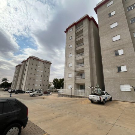 Apartamento á venda na região da Vila Prado.