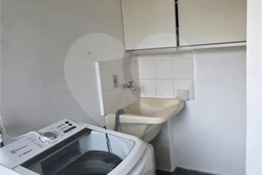Sobrado à venda com 3 quartos em Santa Terezinha, São Paulo, SP