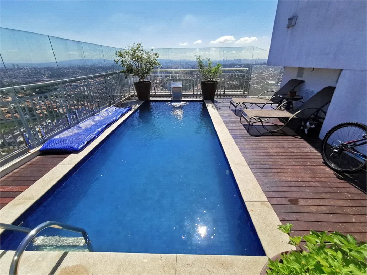 Apartamento à venda com 3 suítes em Jardim Monte Kemel, São Paulo, SP
