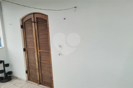 Sobrado à venda com 2 quartos em Cidade Líder, São Paulo, SP