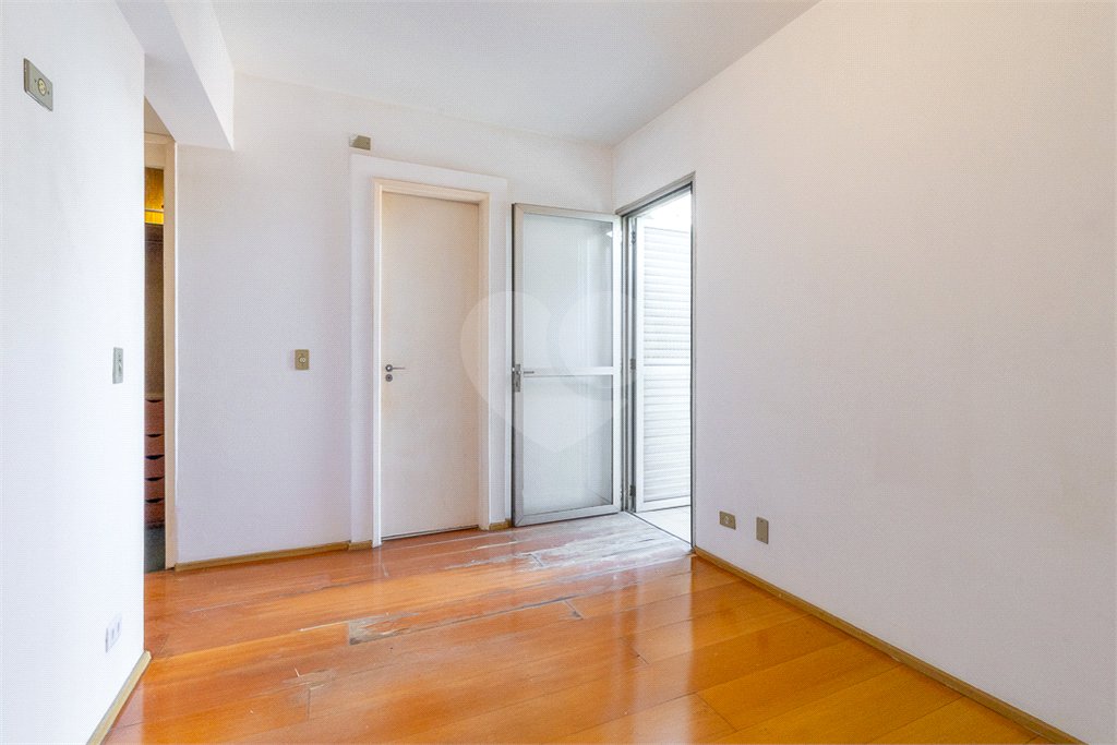 Apartamento à venda com 3 quartos, sendo 1 suíte,  em Cidade Monções, São Paulo, SP
