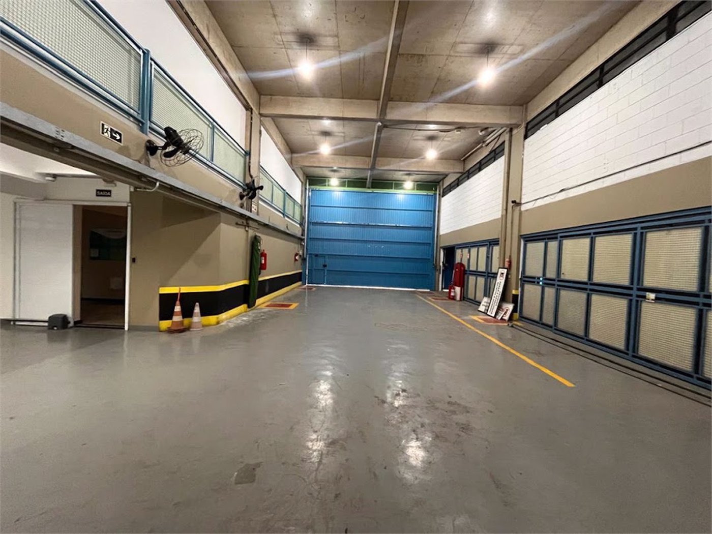Prédio Corporativo em Santos | 4 Pavimentos | Galpão com Pé-Direito Duplo | Estrutura para +200 Pessoas | Compra Ou Locação
