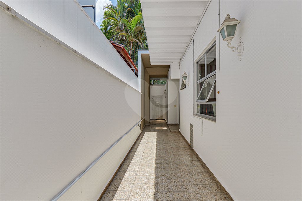 Casa de Vila à venda com 4 quartos, sendo 3 suítes,  em Alto da Boa Vista, São Paulo, SP