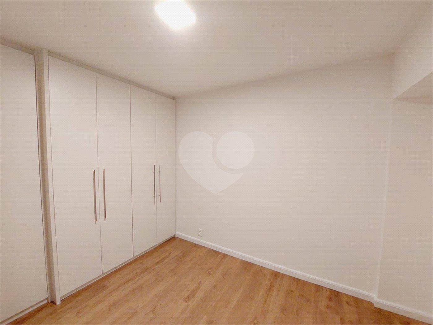 Apartamento à venda com 4 quartos, sendo 2 suítes,  em Alto da Lapa, São Paulo, SP