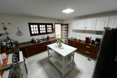 Casa à venda com 3 suítes em Vila Oliveira, Mogi das Cruzes, SP