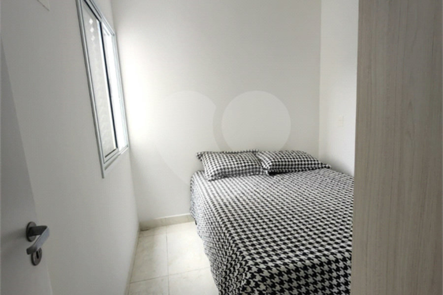 Casa à venda com 2 quartos no condomínio Esmeraldino, São Paulo - SP