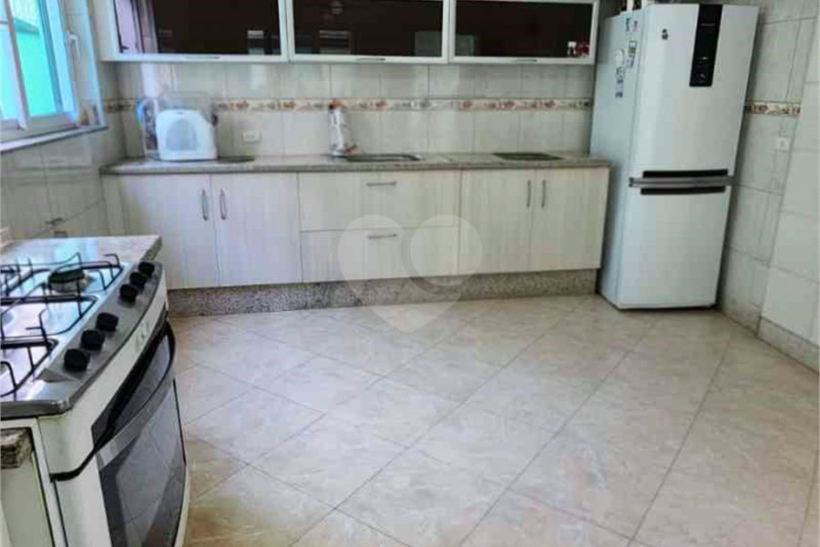 Casa à venda com 3 suítes no condomínio Quinta de Santo Antônio, São Paulo - SP