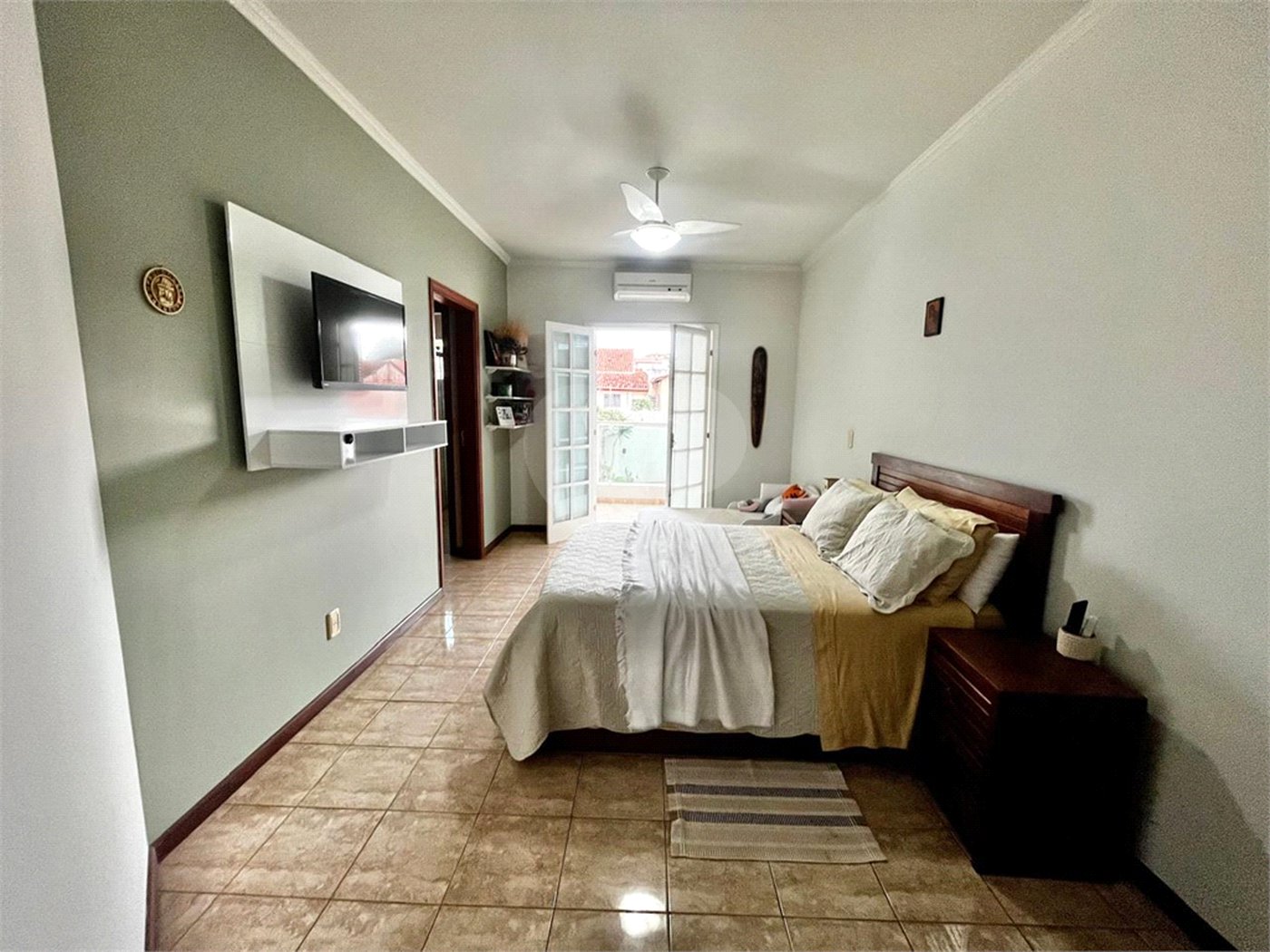 Casa à venda com 4 suítes em Vila Mazarino, Itapetininga, SP
