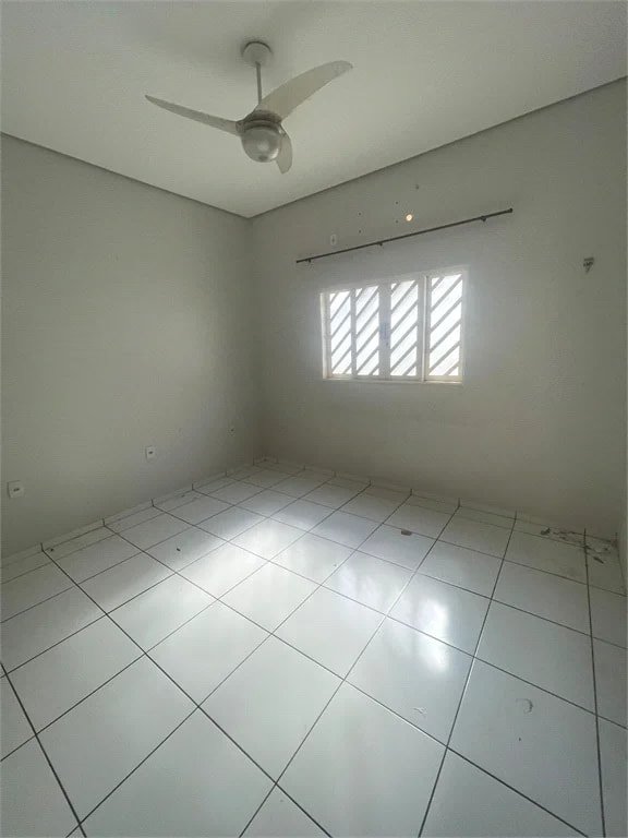 Casa para alugar com 3 quartos, sendo 1 suíte, em Setor Industrial, Balsas, MA