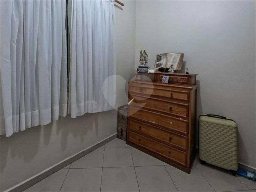 Casa à venda com 3 quartos em Jardim Marisa, São Paulo, SP