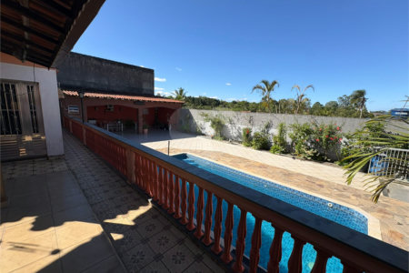 Casa Térrea à venda com 3 quartos em Vila Áurea, Poá, SP