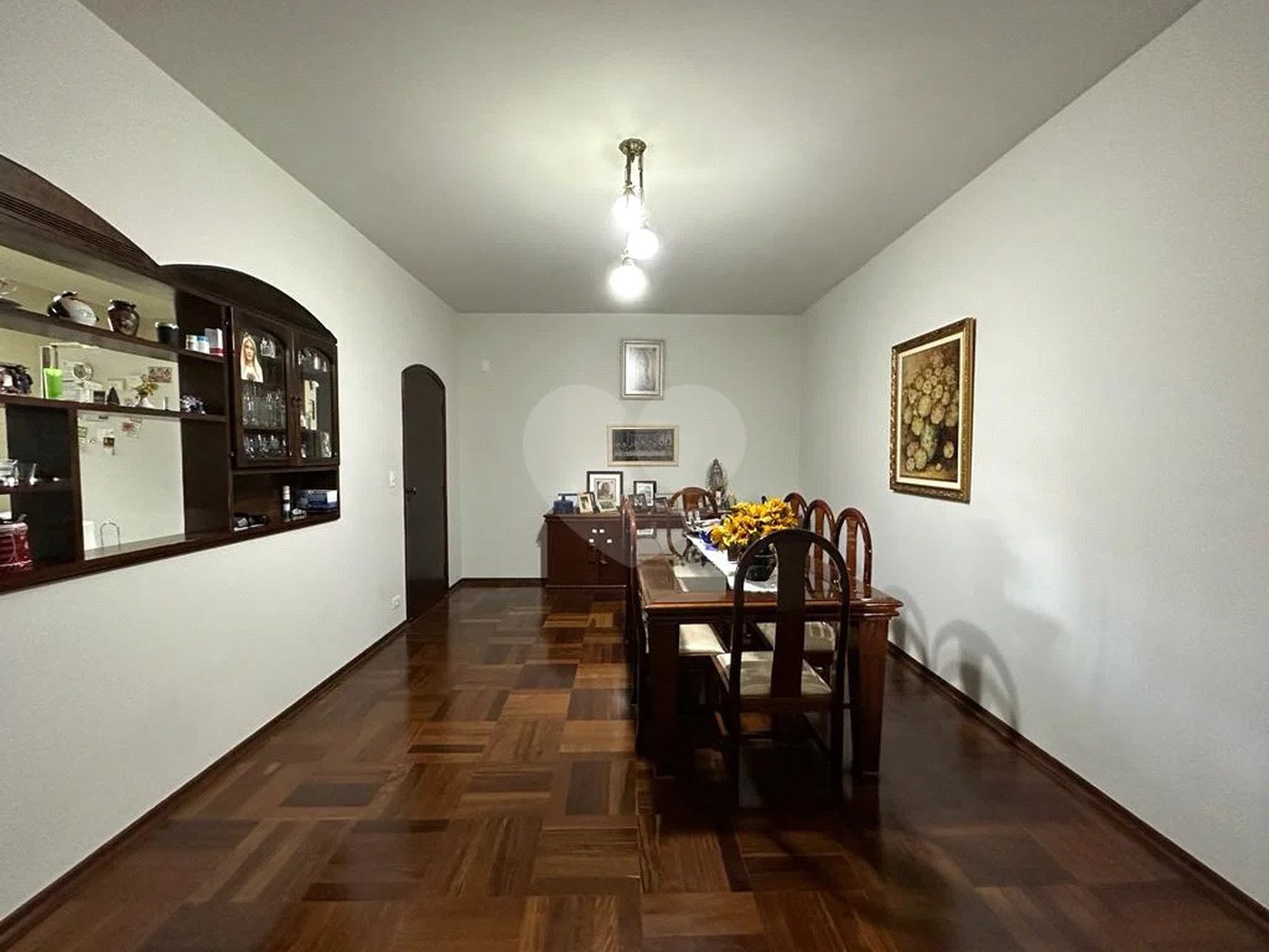 Casa assobradada à venda no bairro Nova Piracicaba, em Piracicaba/SP.
