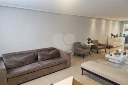 CASA NA ACLIMAÇÃO