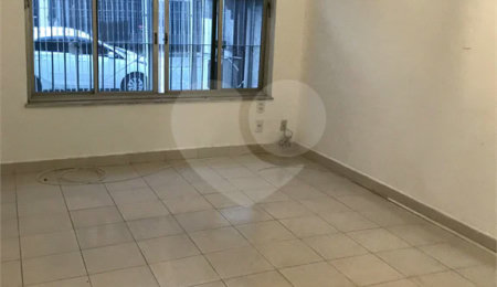 Sobrado à venda com 2 suítes em Santo Amaro, São Paulo, SP