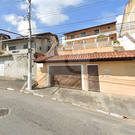 Sobrado à venda com 3 quartos, sendo 1 suíte, em Bocaina, Ribeirão Pires, SP