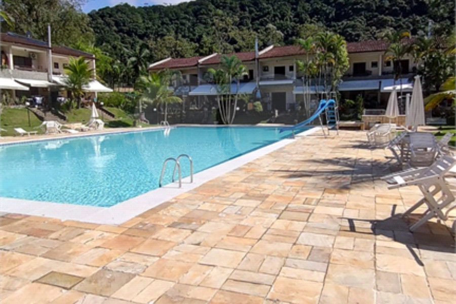 Duplex à venda com 3 quartos, sendo 1 suíte, em Enseada, Guarujá, SP